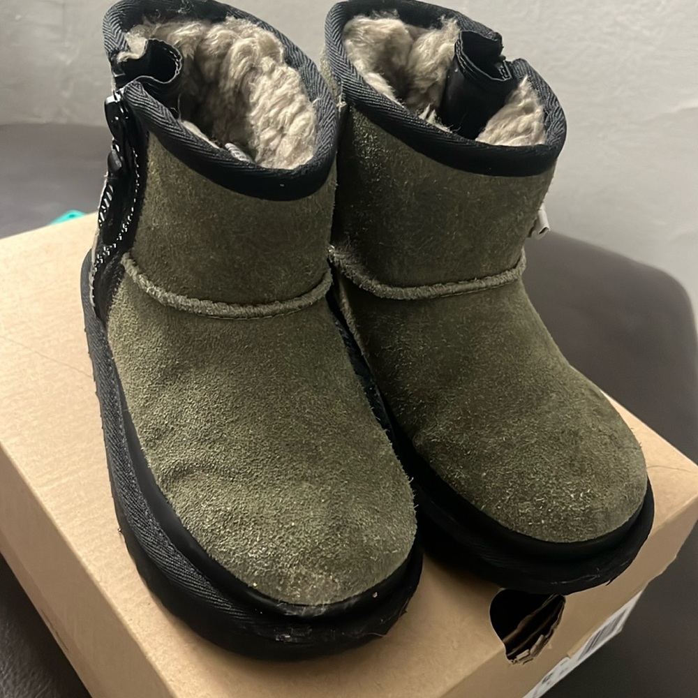 Toddler Ugg boots size 12 olive green